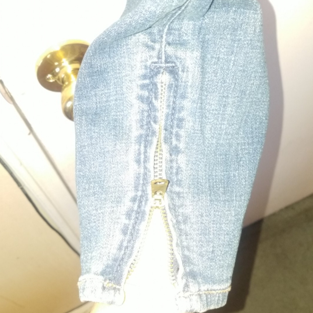 Jeans - Picture 4 of 5